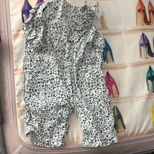 White & Navy Leaf Print Ruffle jumpsuit mango